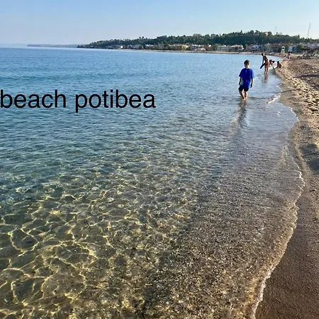 Maisonette Basilissa Case de vacanță Nea Poteidaia