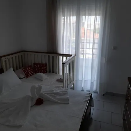 Maisonette Basilissa * נאה פוטידאה